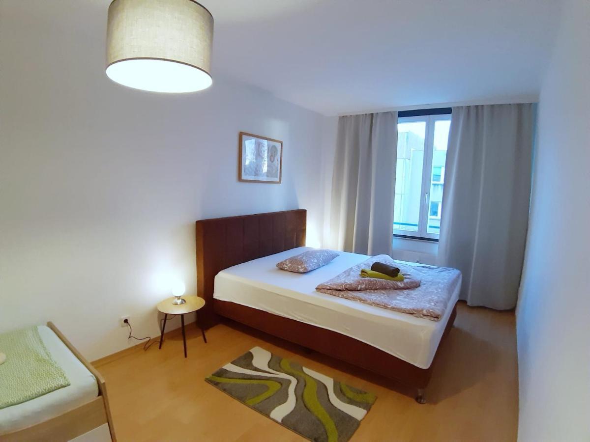 Lea-Apartment, 2 Raum, Balkon Tg Zentral Am Park Leipzig Eksteriør billede